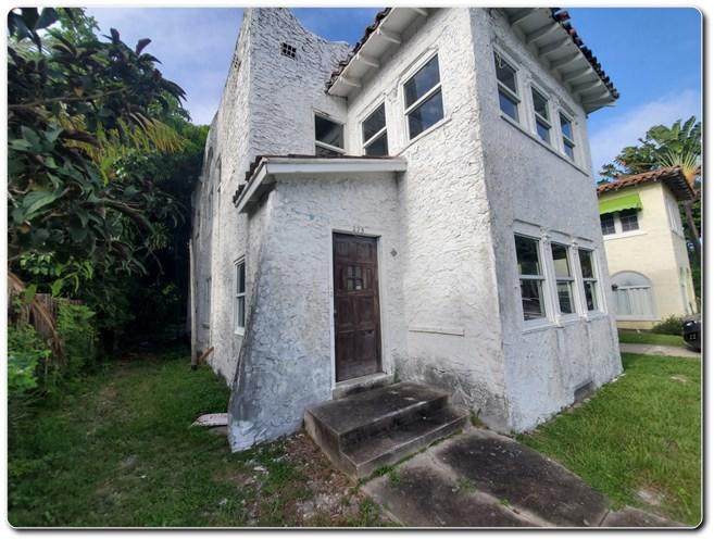 225 Monroe Drive - Photo 1
