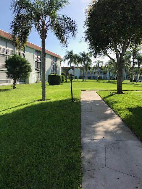3300 Springdale Boulevard - Photo 1