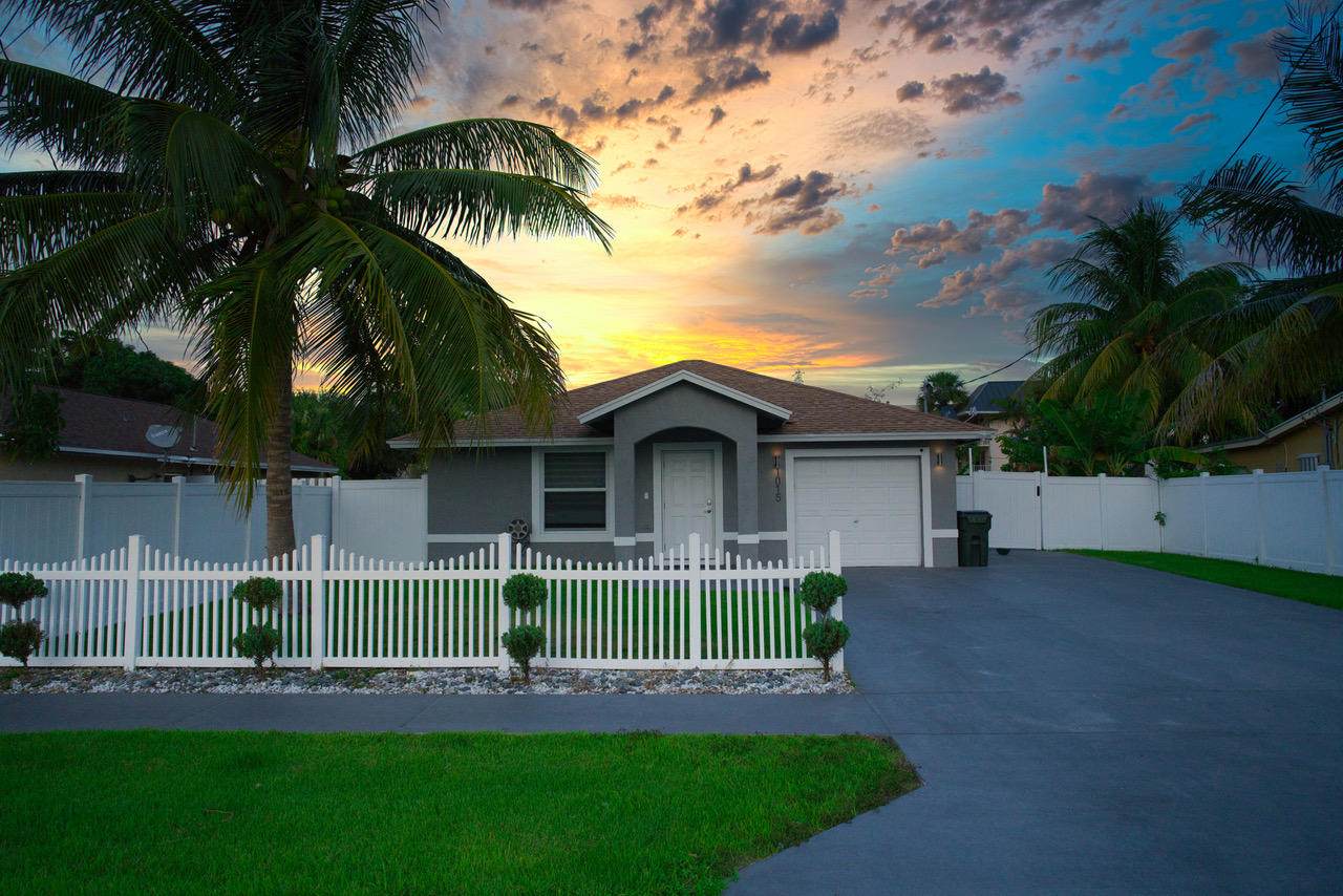 1015 Miami Boulevard - Photo 1