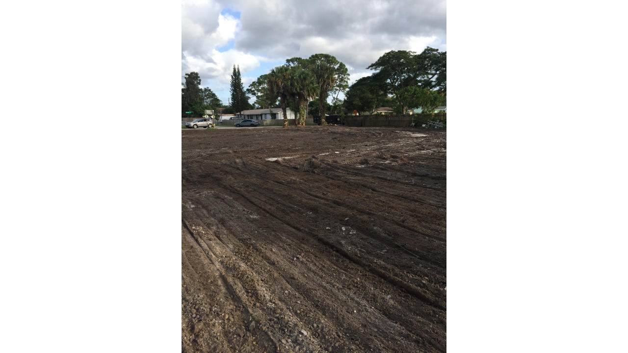 613 Mango Drive - Photo 1