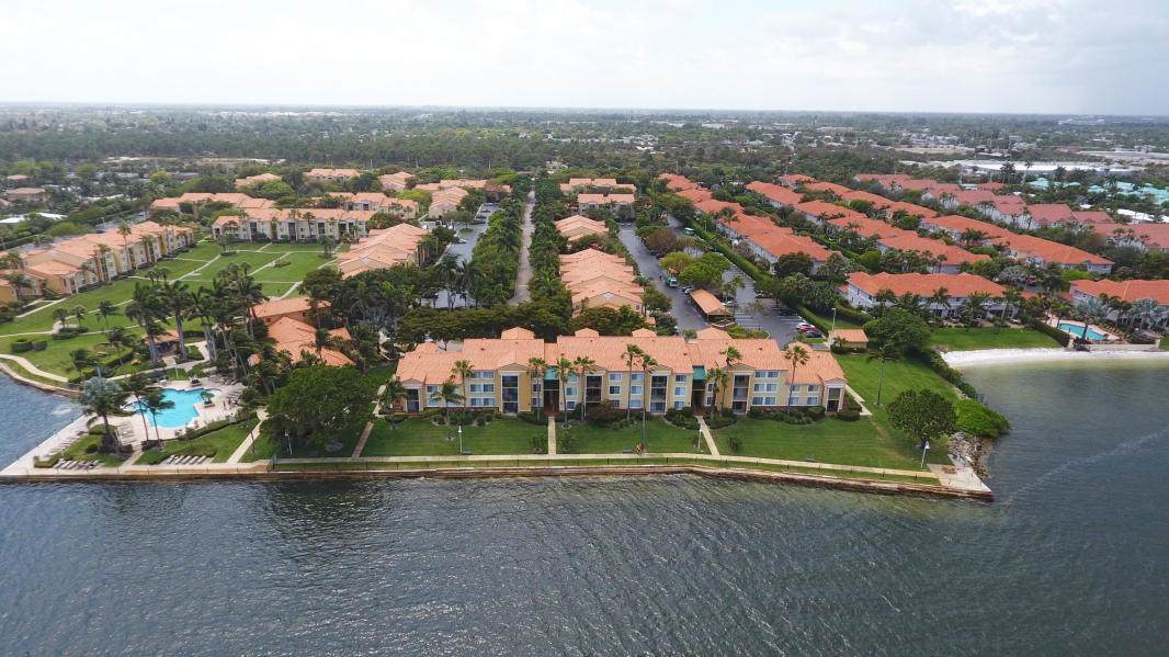 140 Yacht Club Way - Photo 1