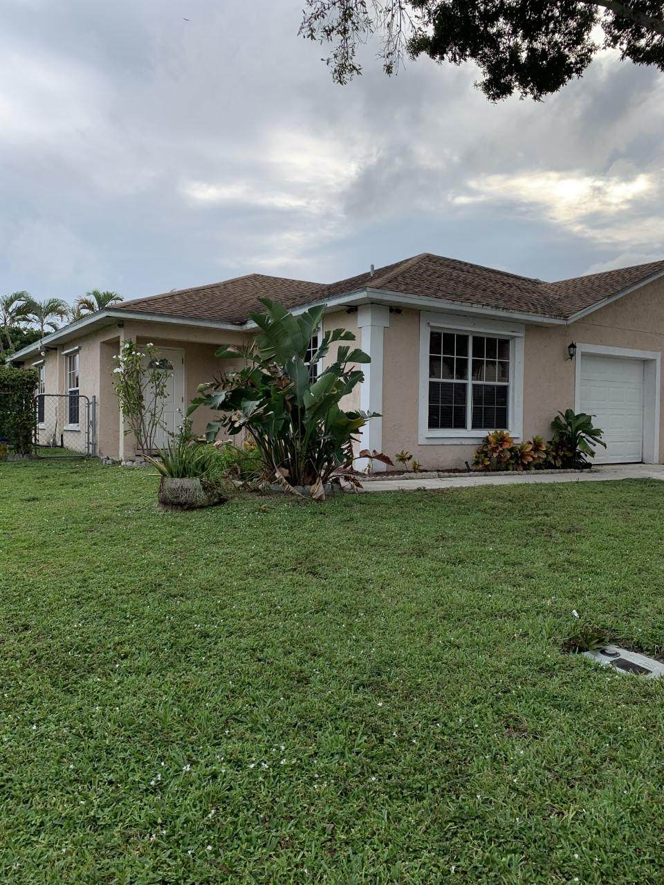 5470 Pinnacle Lane - Photo 1
