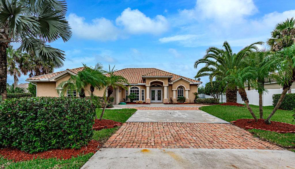 3766 Savona Boulevard - Photo 1