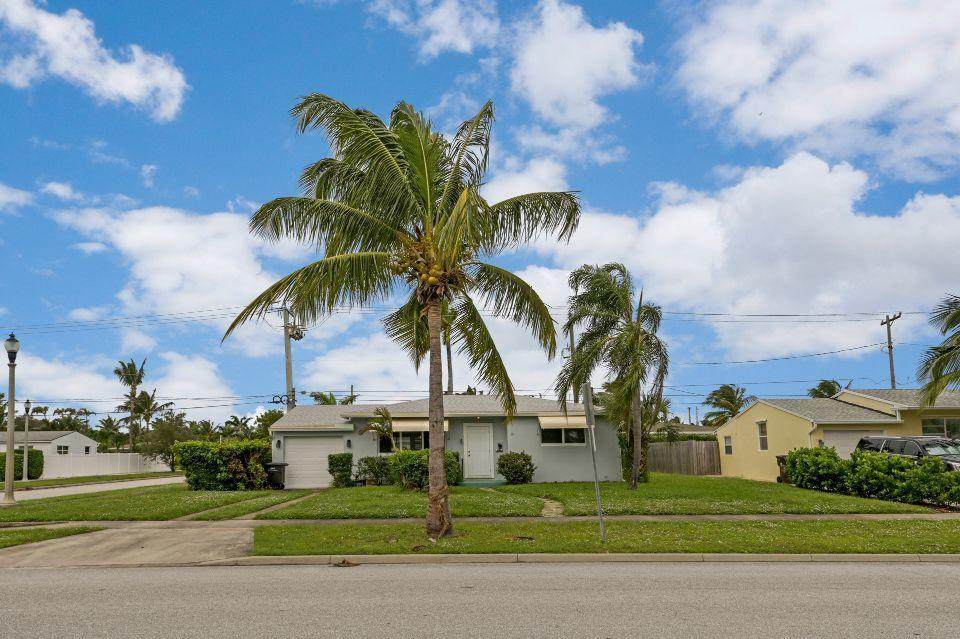 311 Forest Hill Boulevard - Photo 1