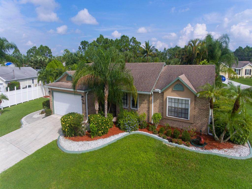 2137 Alminar Street - Photo 1