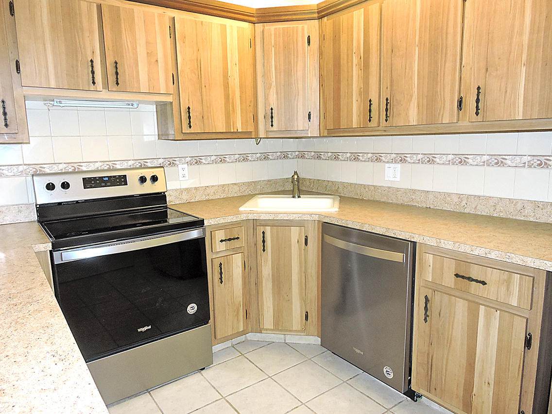 323 Pine Ridge Circle - Photo 1