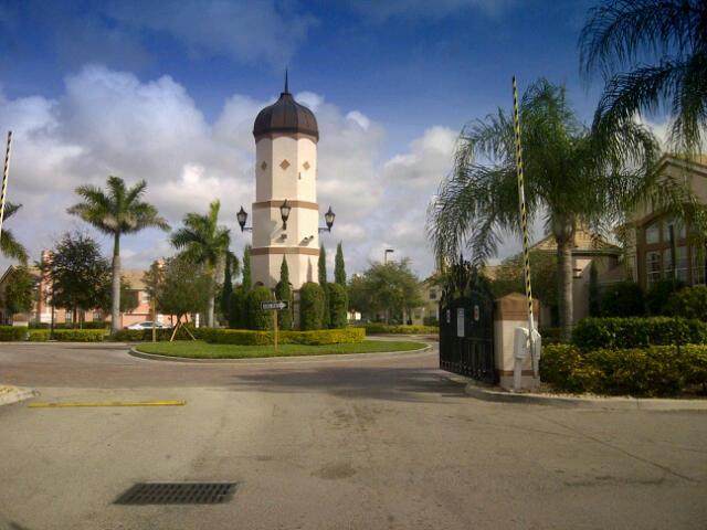 148 Peacock Boulevard - Photo 1