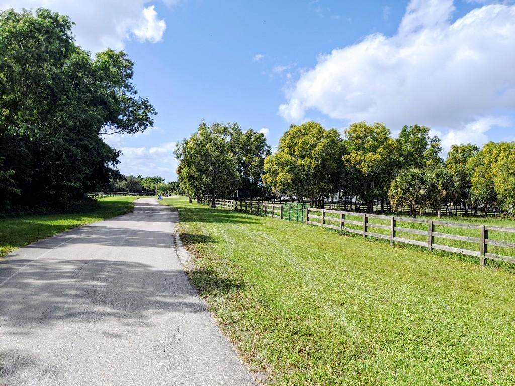 19555 King Fisher Lane - Photo 1