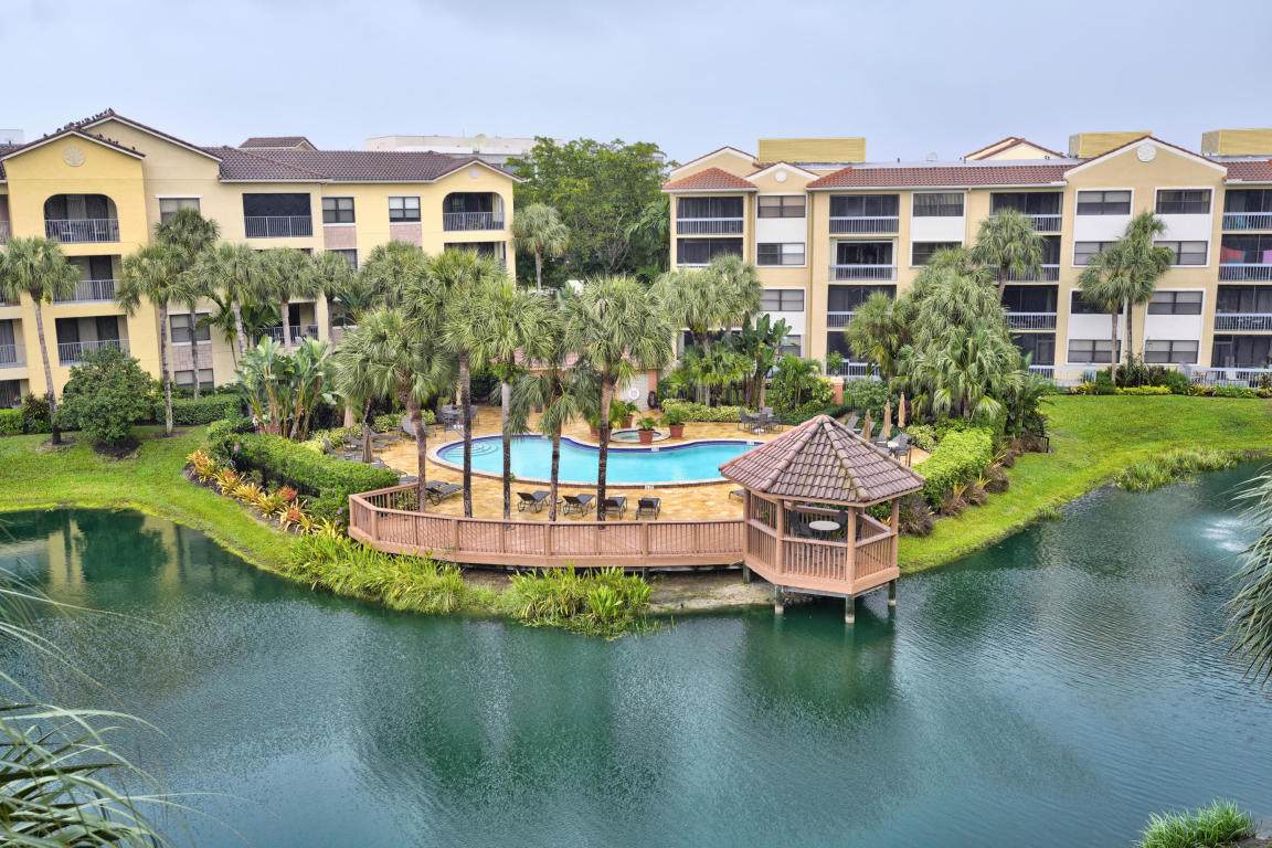 700 Uno Lago Drive - Photo 1