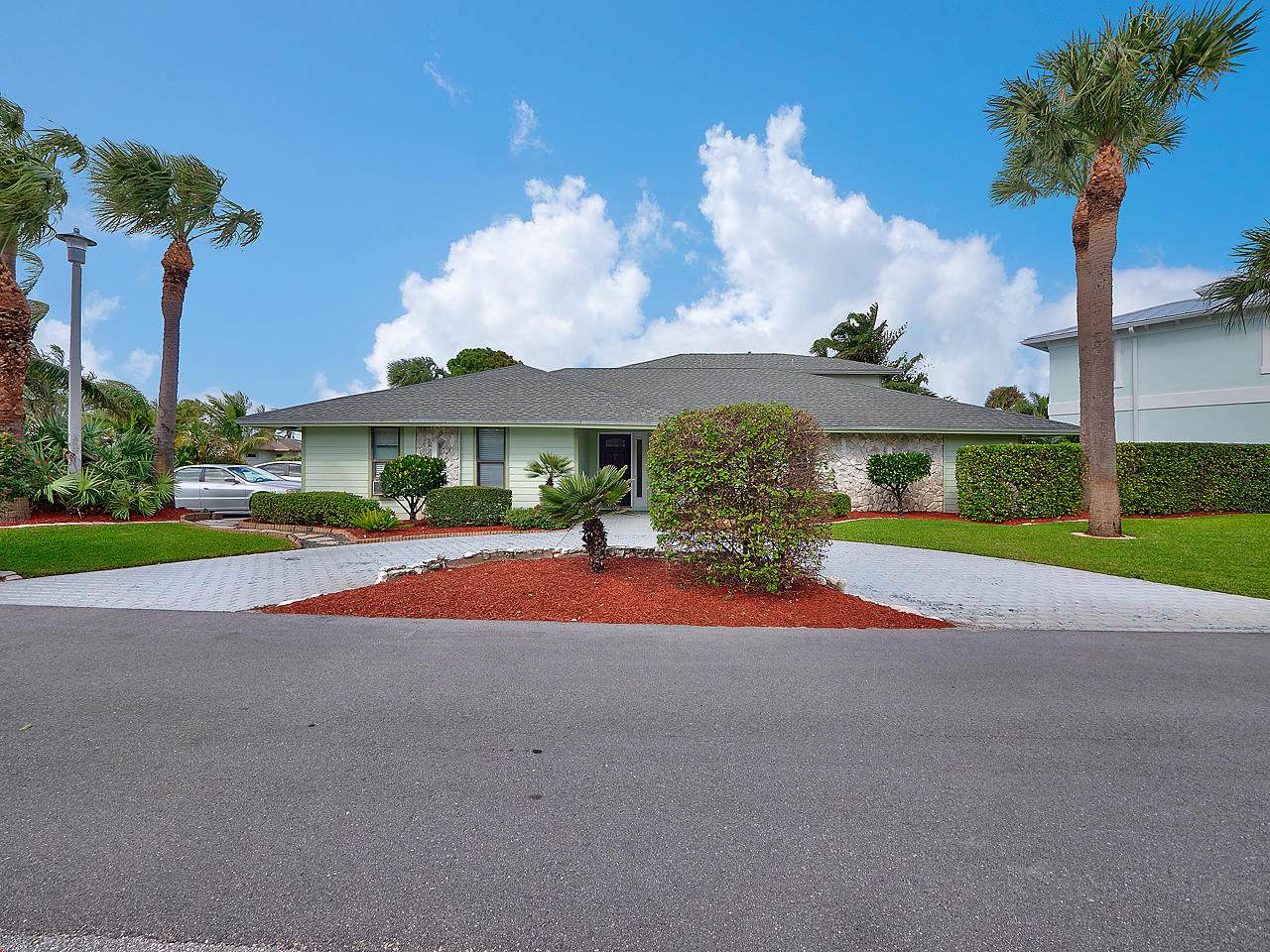 461 Juno Lane - Photo 1