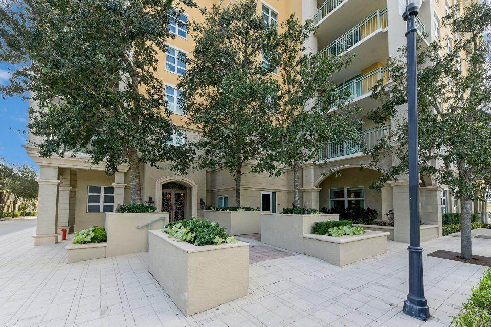 403 Sapodilla Avenue - Photo 1