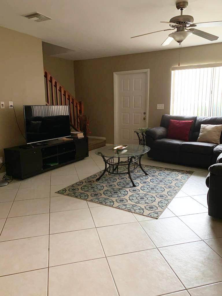 804 Riverside Drive - Photo 1