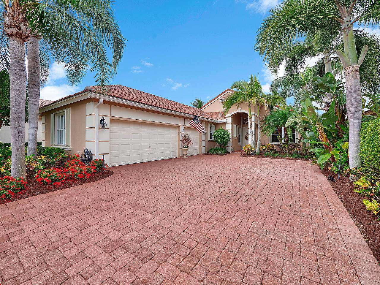 8216 Spyglass Drive - Photo 1