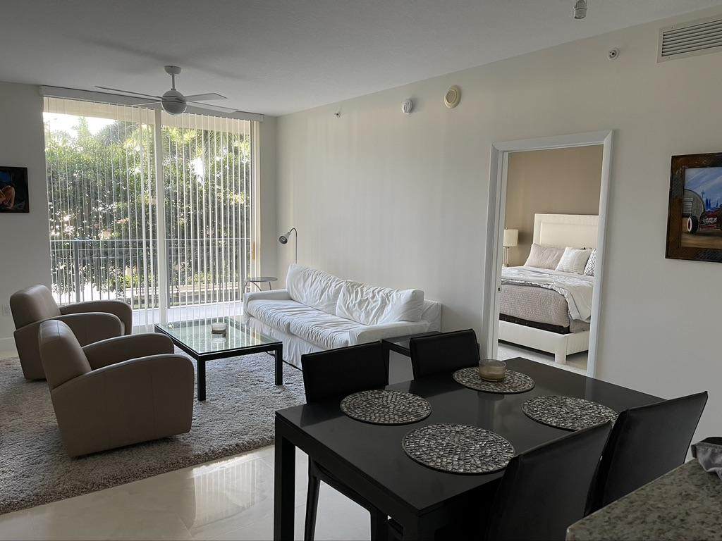 550 Okeechobee Boulevard - Photo 1