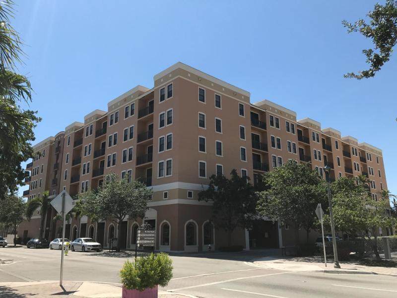 511 Lucerne Avenue - Photo 1