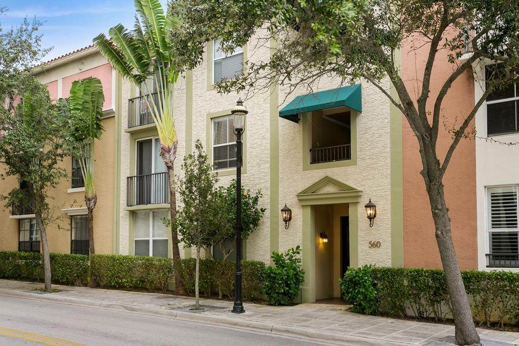 560 Sapodilla Avenue - Photo 1