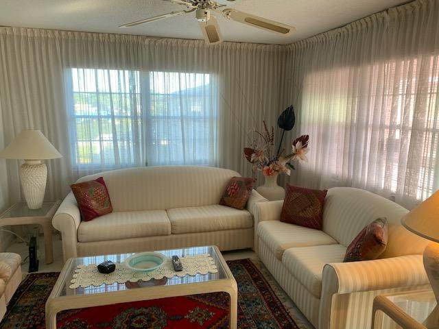 89 Westbury D - Photo 1