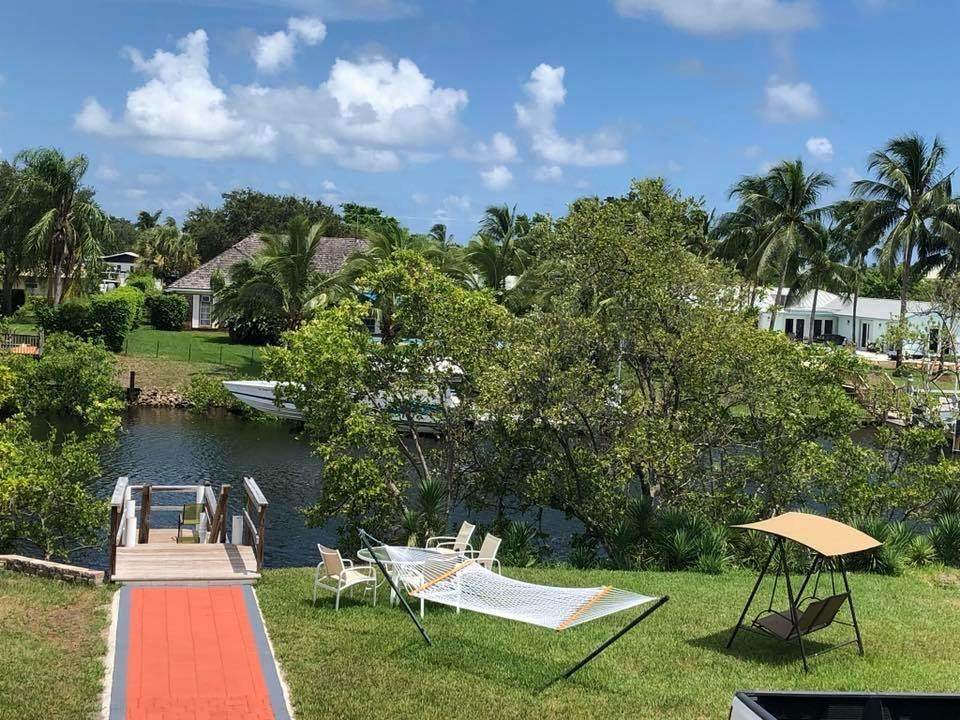 801 Hummingbird Way - Photo 1