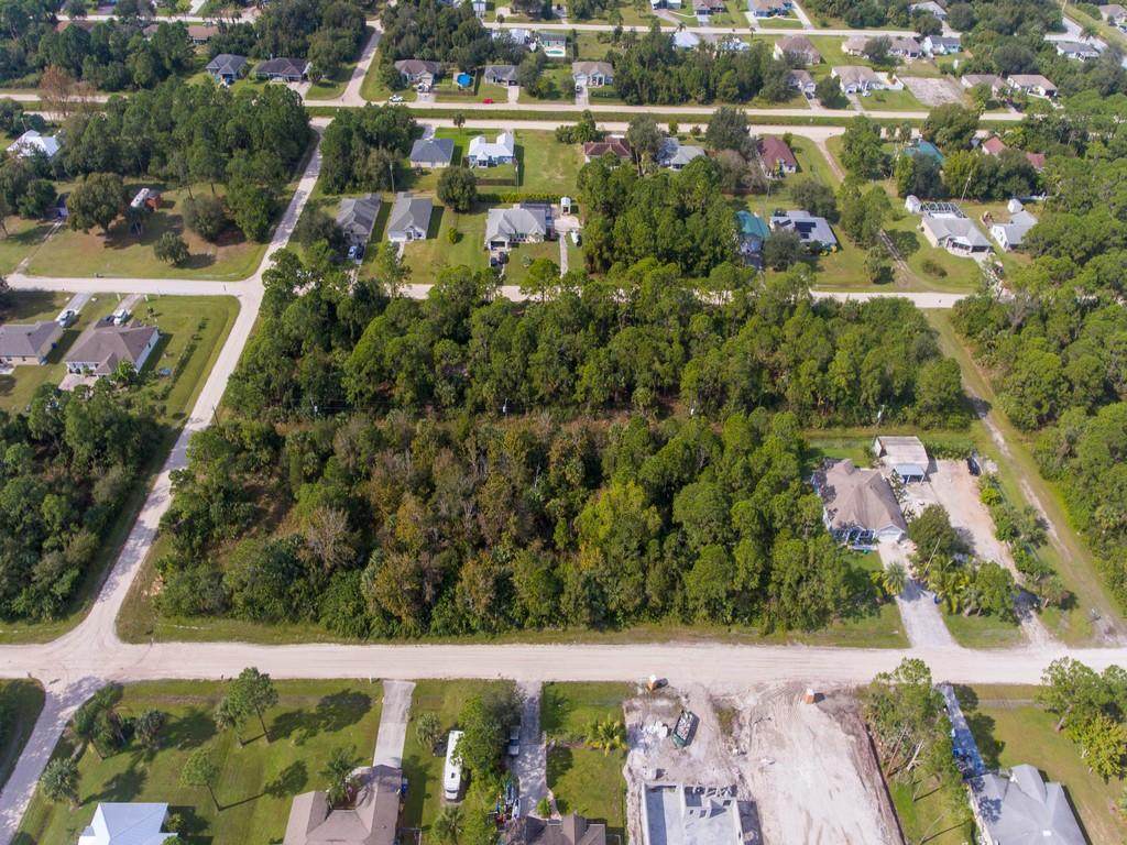 8165 97th Avenue - Photo 1