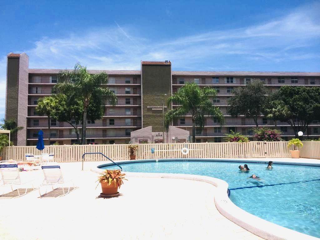 4570 Nw 18th Ave - Photo 1