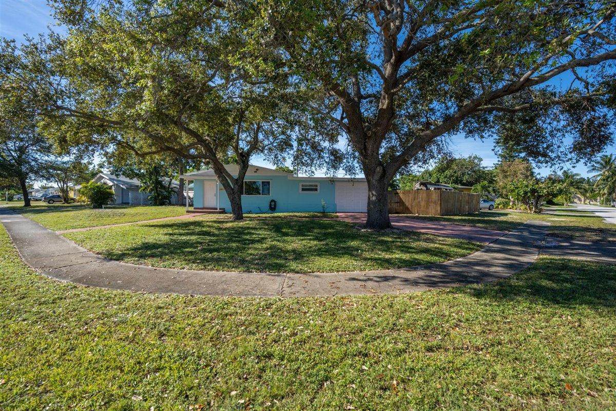 1015 14th Street - Photo 1