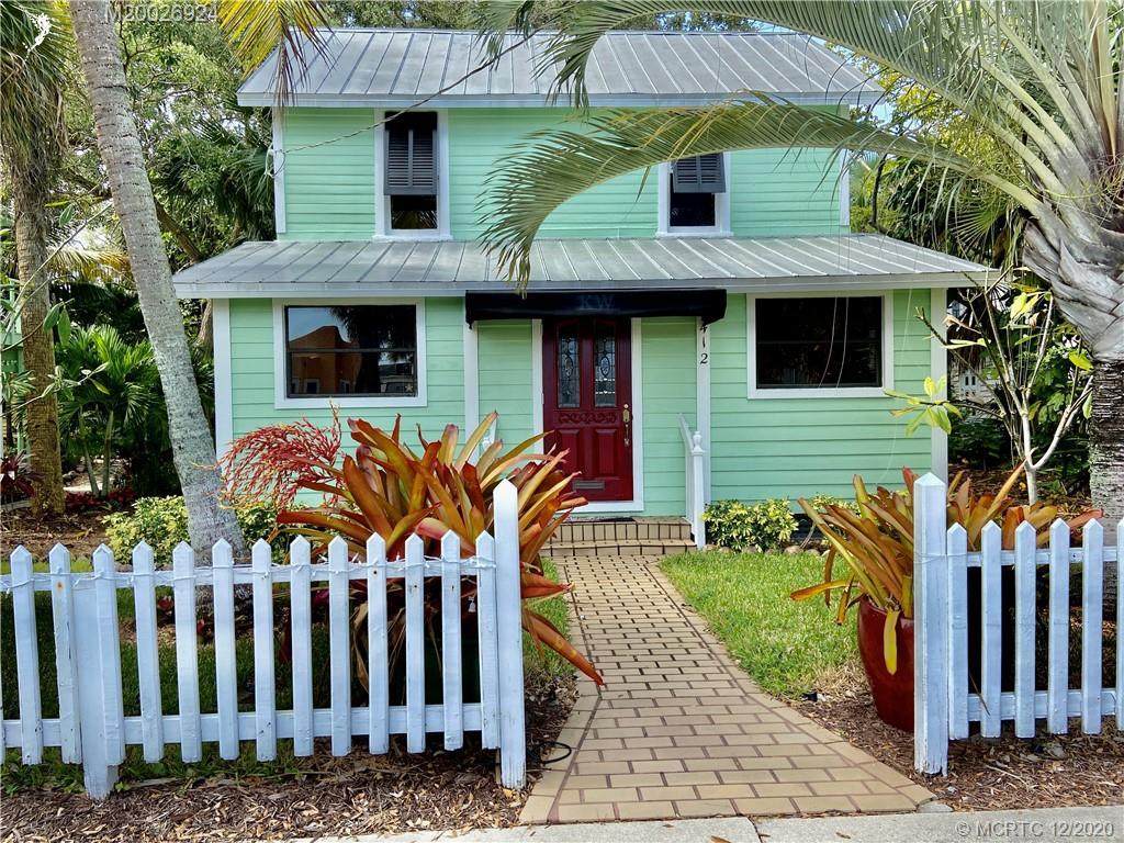 412 Camden Avenue - Photo 1