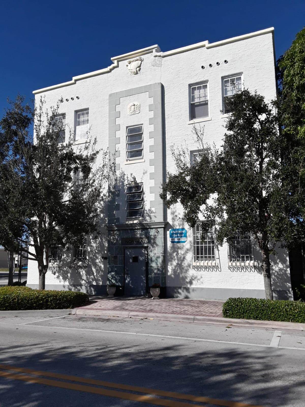 523 24th Street - Photo 1