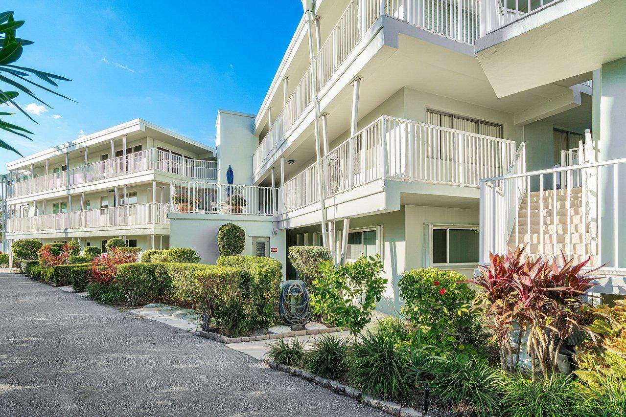 1221 Hillsboro Mile - Photo 1