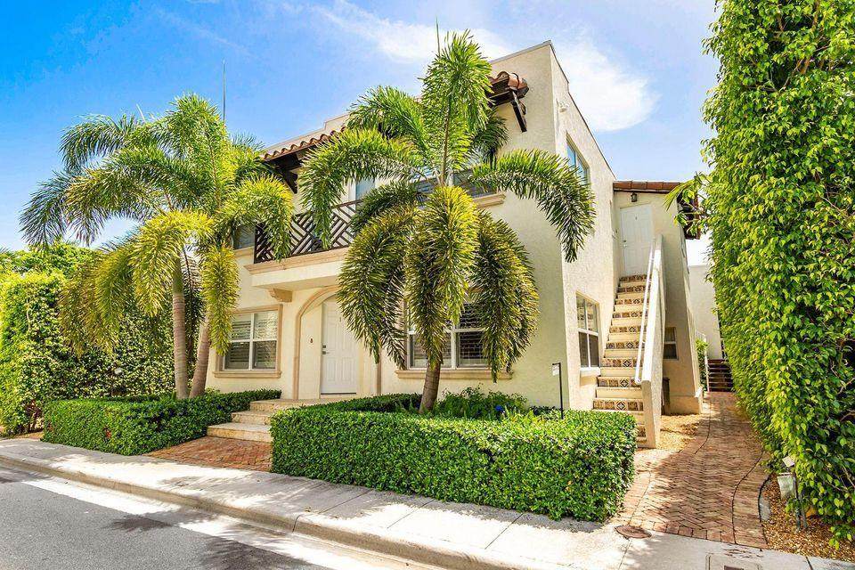 252 Oleander Avenue - Photo 1