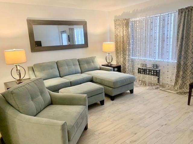 69 Kingswood D - Photo 1