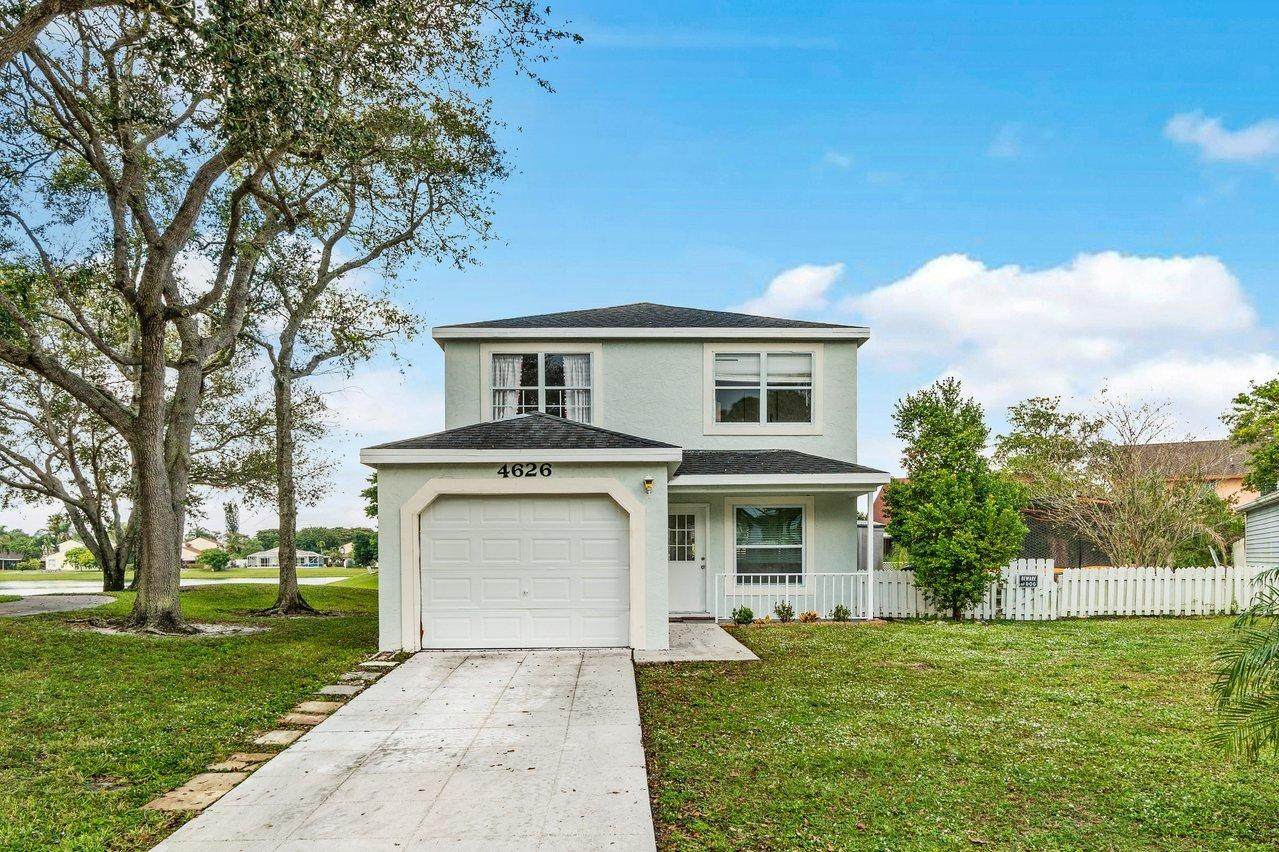 4626 Lakeside Circle - Photo 1