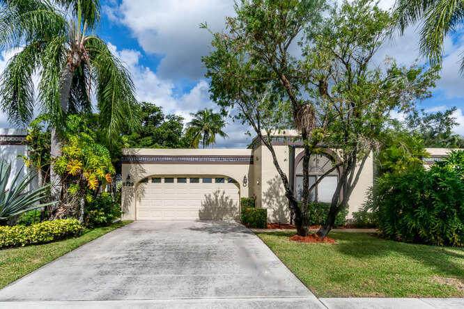 6729 Palermo Way - Photo 1