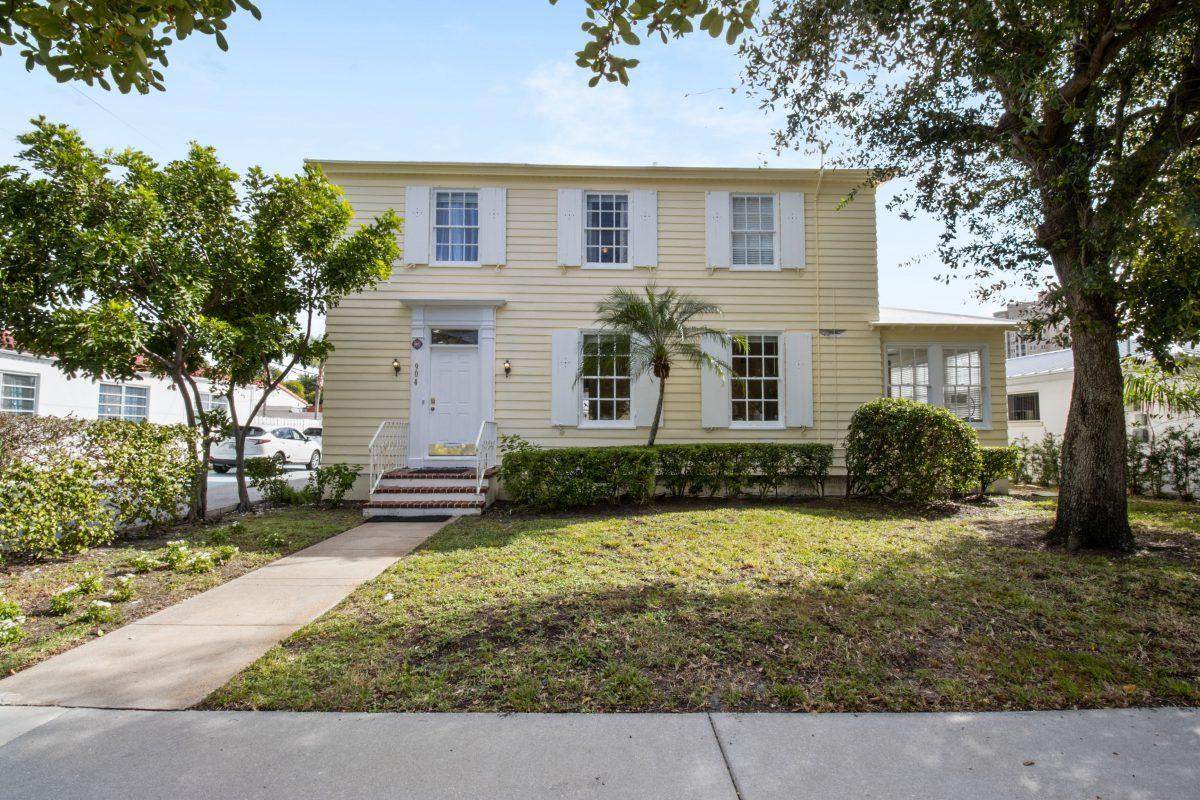 904 Olive Avenue - Photo 1
