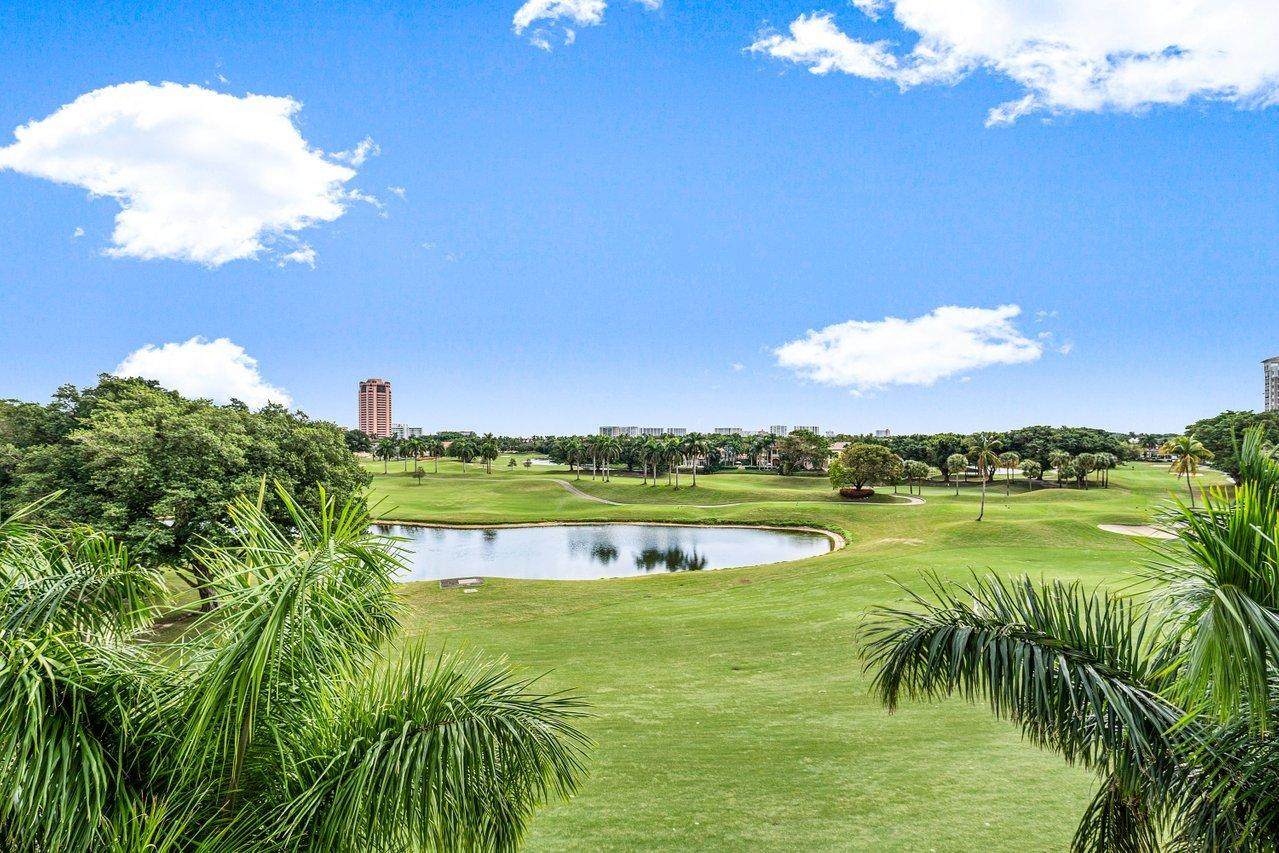 550 Mizner Boulevard - Photo 1