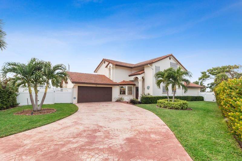 481 Juno Lane - Photo 1