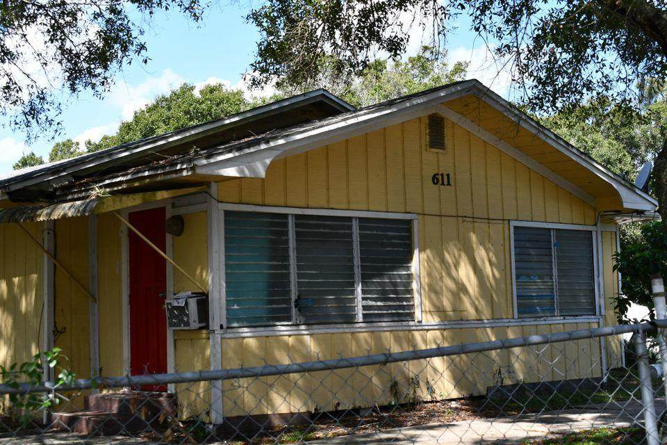 611 21 Street - Photo 1
