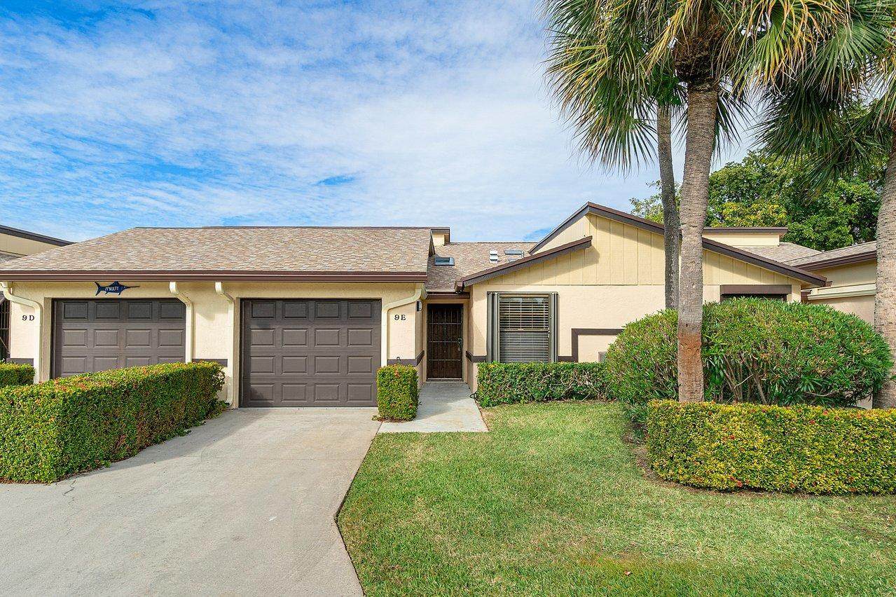 9 Ridge Pointe Drive - Photo 1