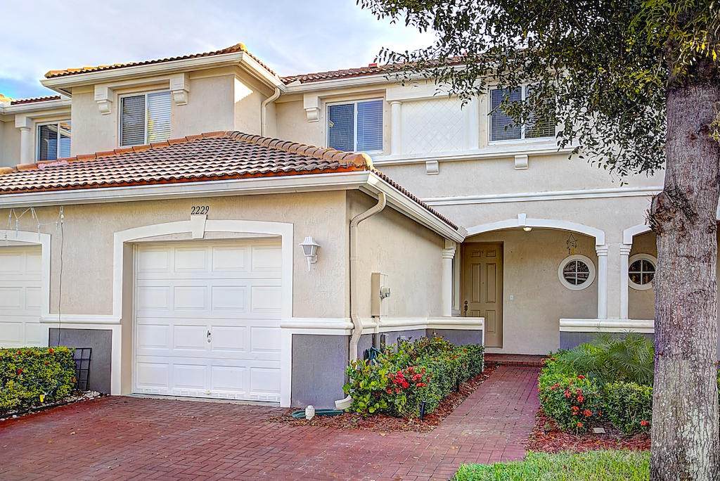 2229 Oakmont Drive - Photo 1