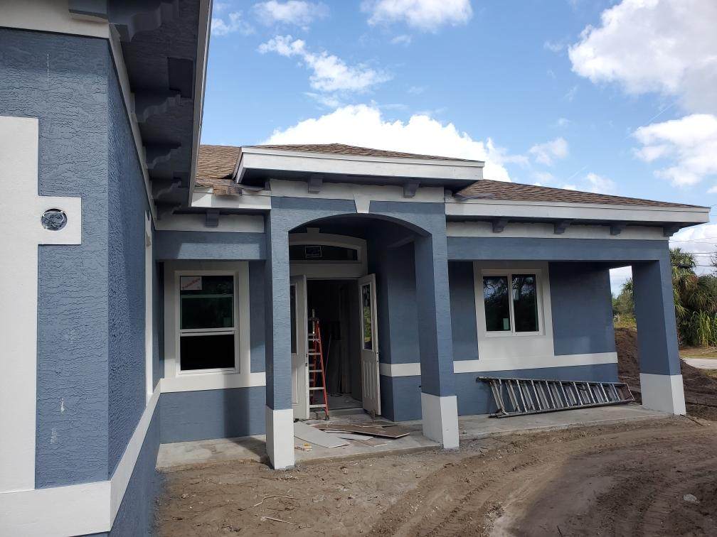 1501 Escobar Lane - Photo 1