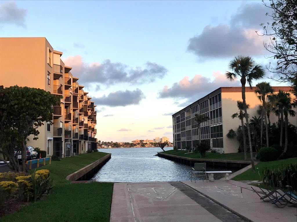 890 Federal Highway - Photo 1