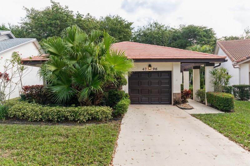 4796 Boxwood Circle - Photo 1