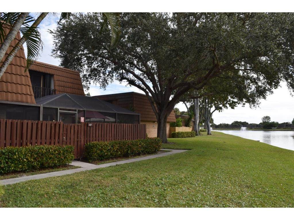 187 Charter Way - Photo 1