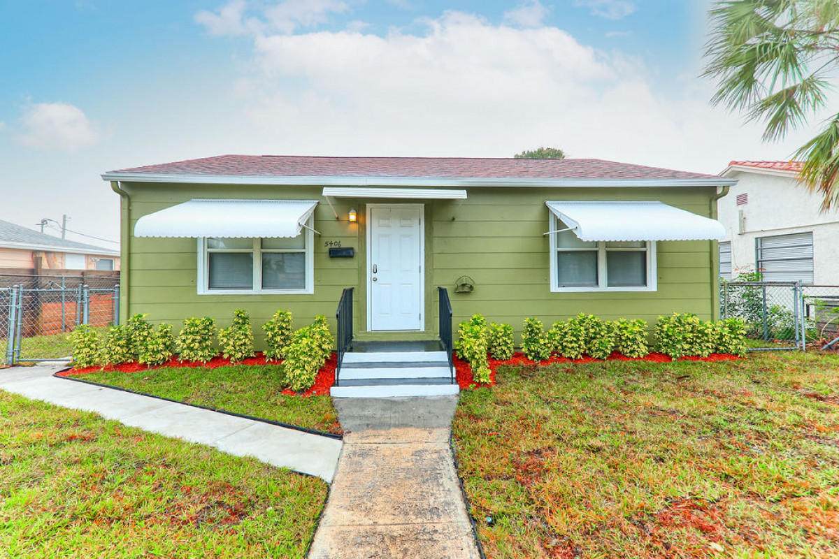 5406 Parker Avenue - Photo 1
