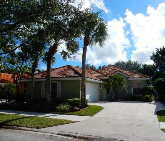 238 Sussex Circle - Photo 1