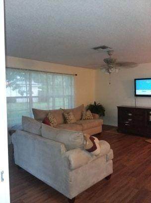 209 Manatee Lane - Photo 1