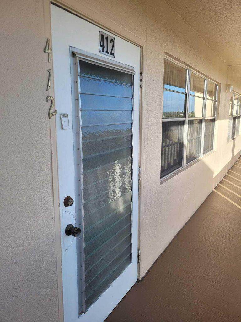 412 Southampton A - Photo 1