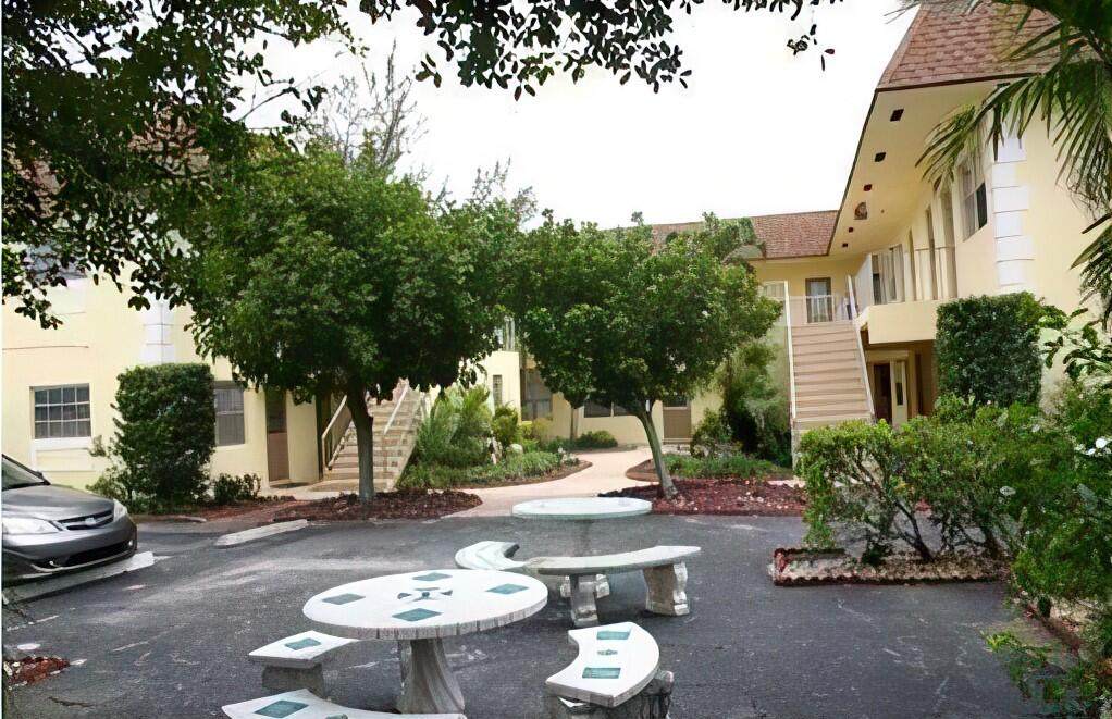 260 19th Street - Photo 1