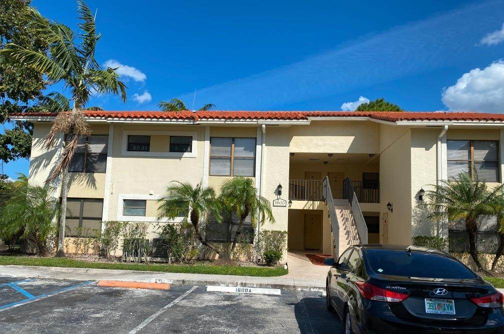 1600 Balfour Point Drive - Photo 1