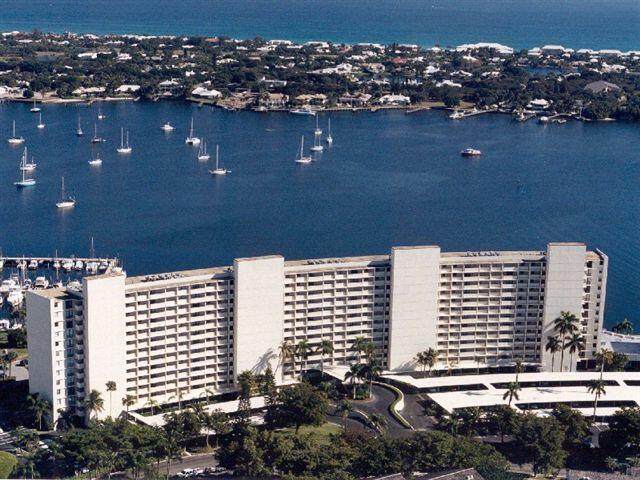 130 Lakeshore Drive - Photo 1