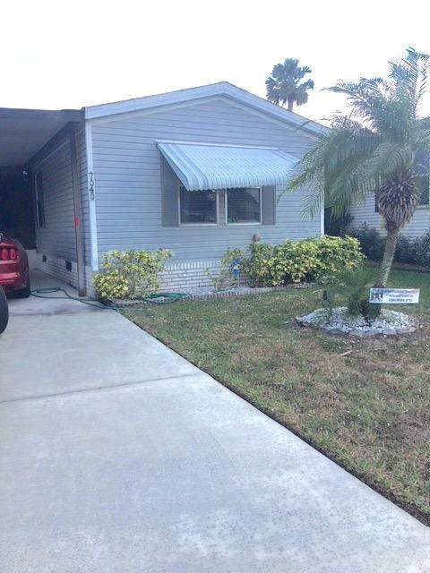 7040 42nd Way - Photo 1